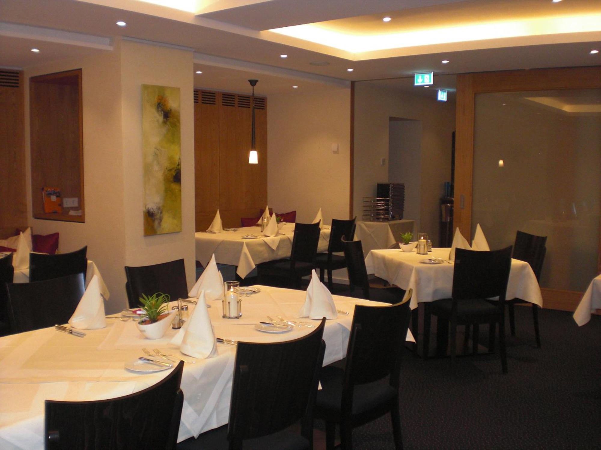קנזינגן Hotel-Restaurant Schieble מראה חיצוני תמונה