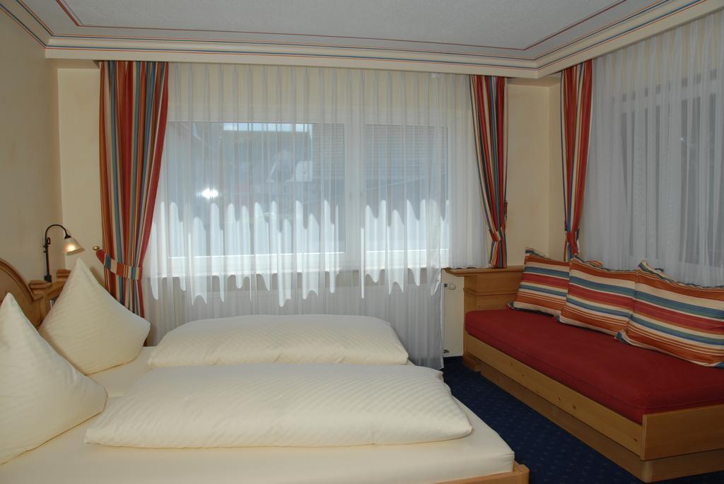 קנזינגן Hotel-Restaurant Schieble מראה חיצוני תמונה